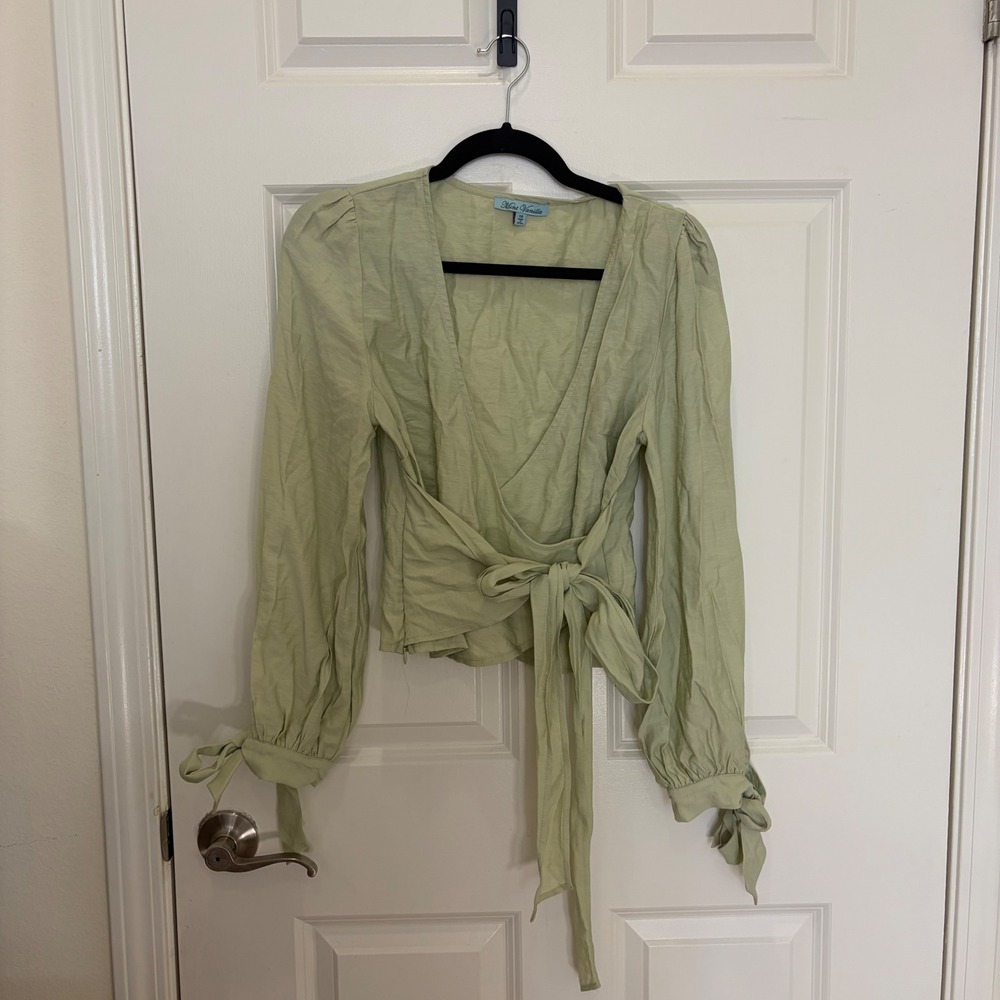 Mint Vanilla Sage Green Wrap Top Balloon Sleeve Tie Cuff V-Neck Blouse Sz 10